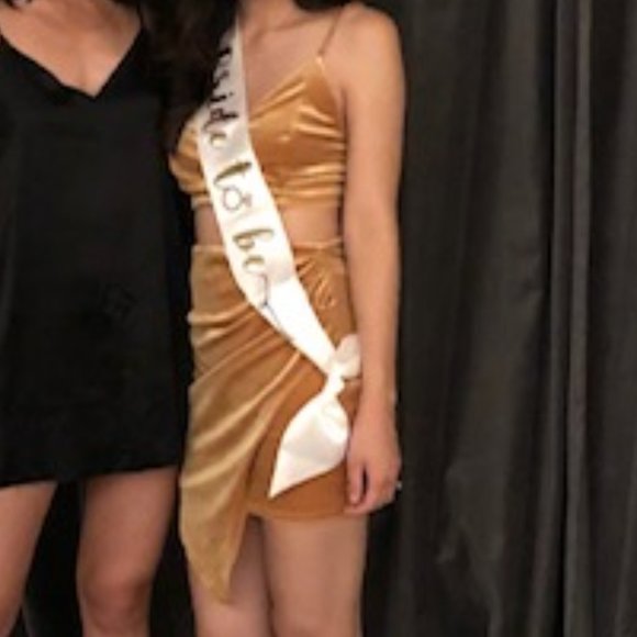 Mustard Two Piece Top and Skirt, XS - Picture 4 of 4